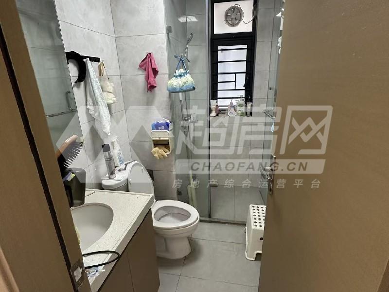 信业悦容台二手房厨房及卫生间