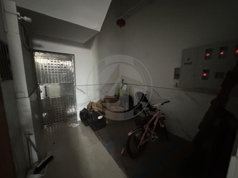 府又居委会(顺)二手房书房