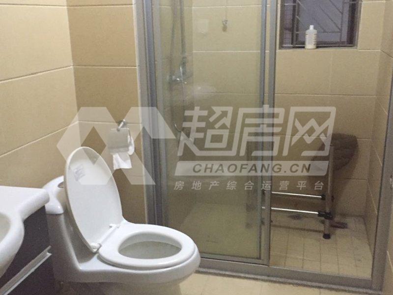 龙江碧桂园豪庭出租房厨房及卫生间