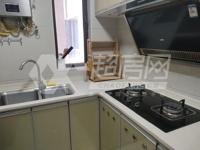 绿地尚品花园二手房厨房及卫生间