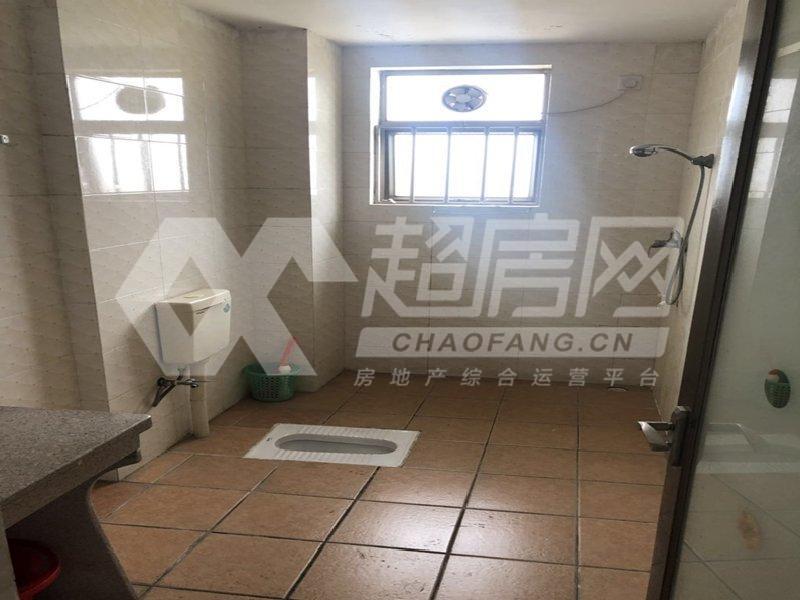 瀚苑出租房厨房及卫生间