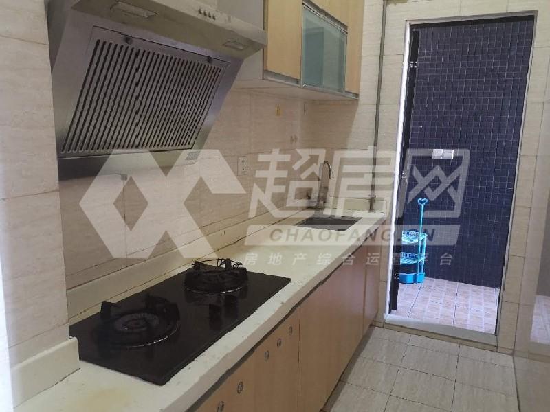 圣堡莱公馆二手房厨房及卫生间