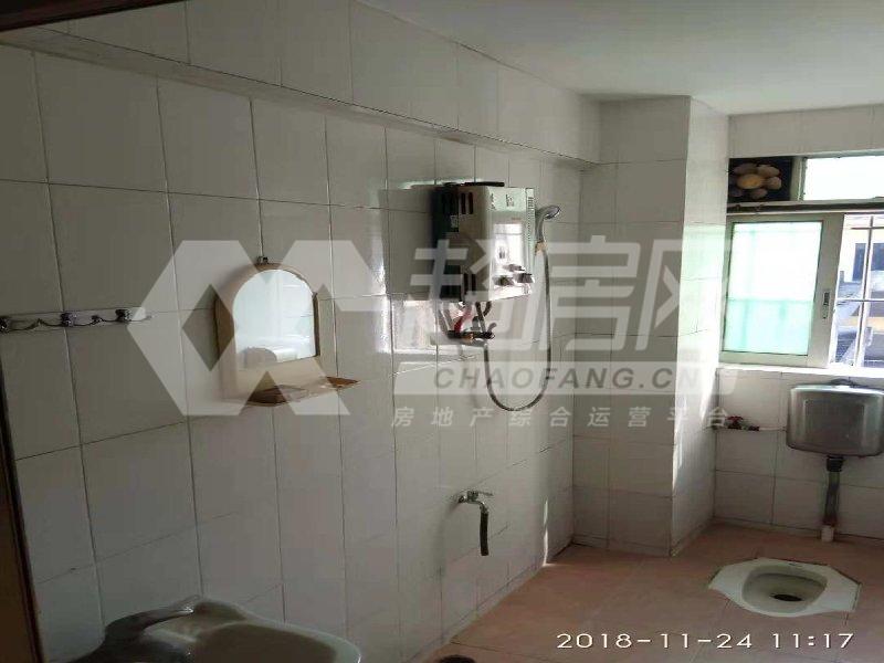 佳景楼二手房厨房及卫生间