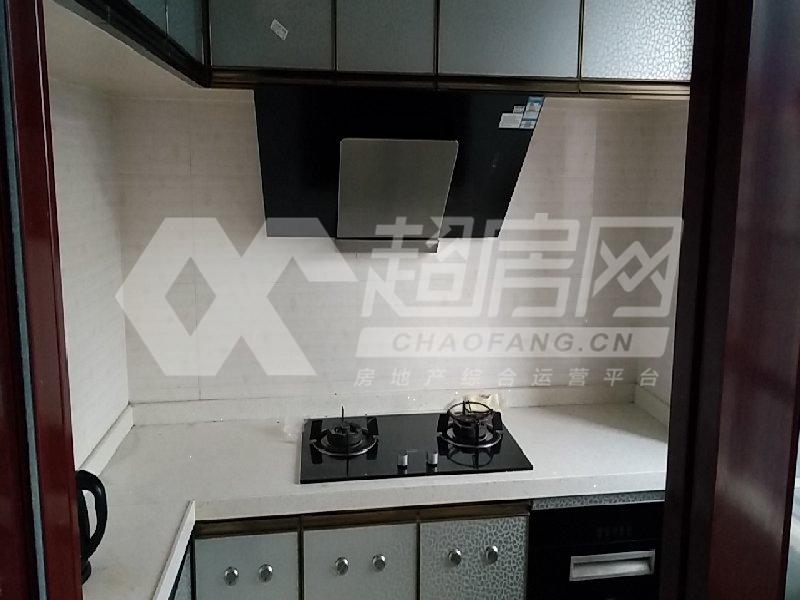 绿地尚品花园出租房厨房及卫生间
