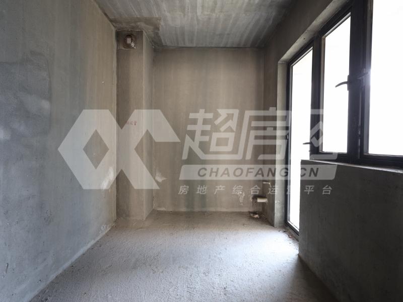 保利中宇花园出租房厨房及卫生间