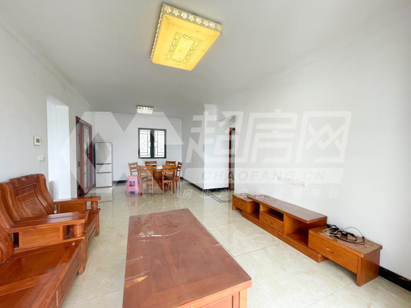 美的御海东郡二手房客厅