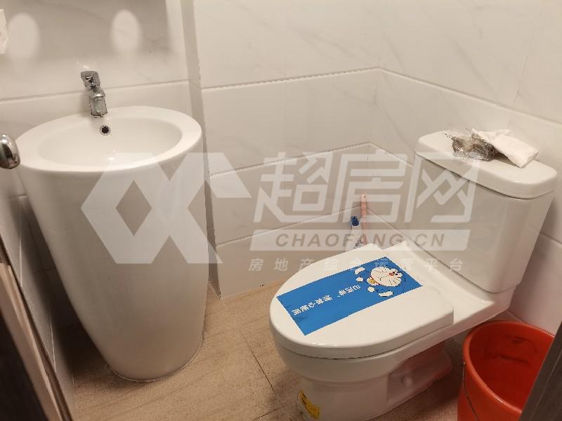 碧桂园风情荟庭二手房厨房及卫生间