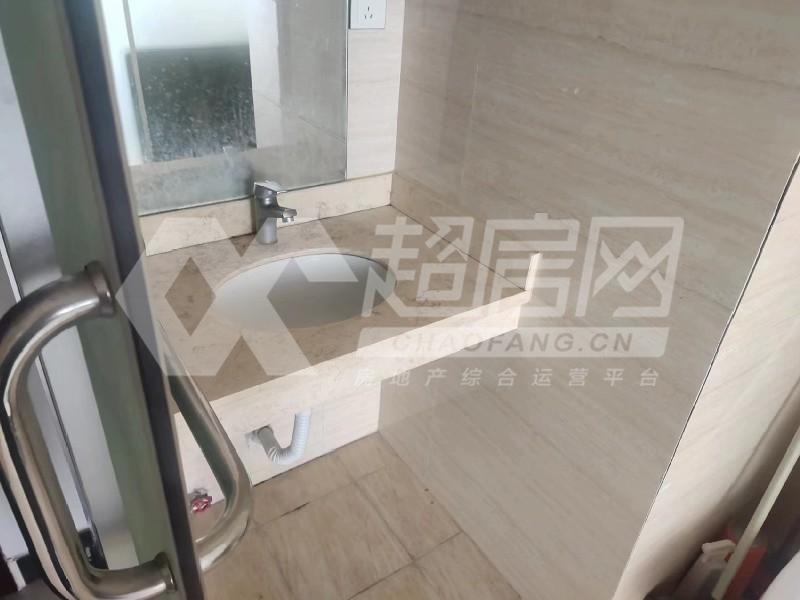 柏涛湾二手房厨房及卫生间