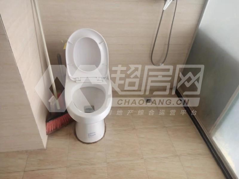 柏涛湾二手房厨房及卫生间