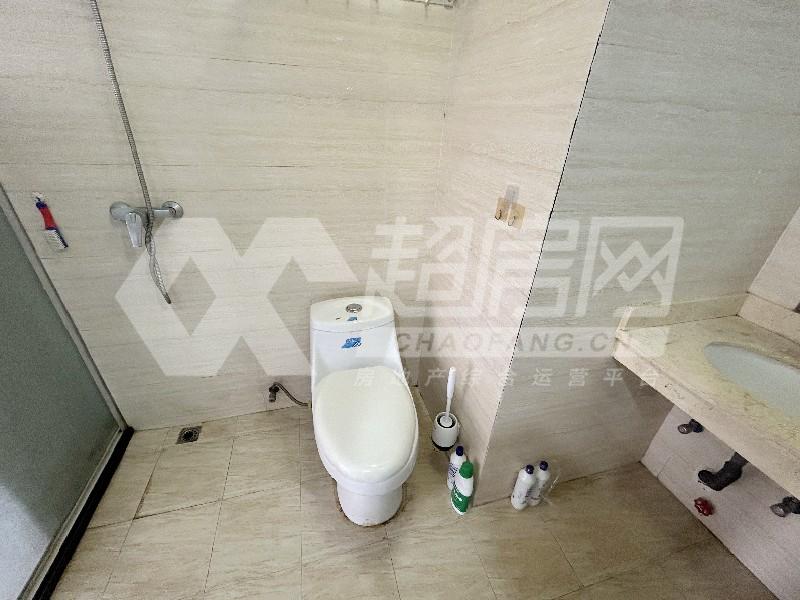 柏涛湾二手房厨房及卫生间