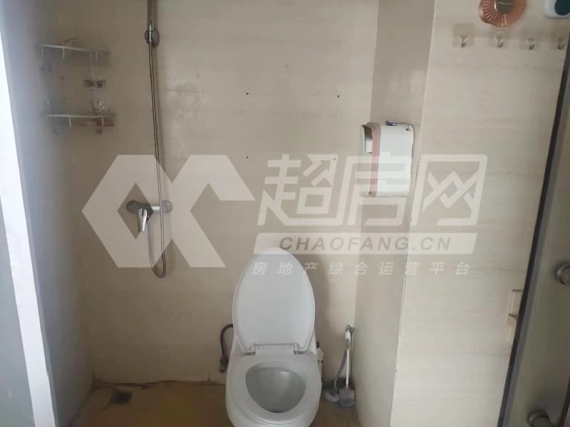 柏涛湾出租房厨房及卫生间