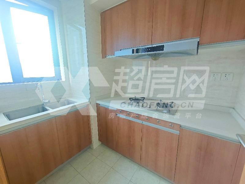 绿地中心（商住楼）二手房厨房及卫生间