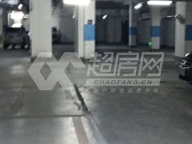 保利广场二手房厨房及卫生间