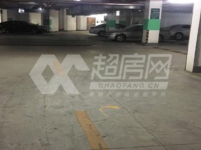 保利广场二手房卧室