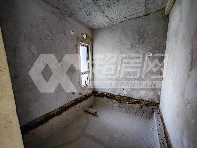 新城湾畔二手房厨房及卫生间