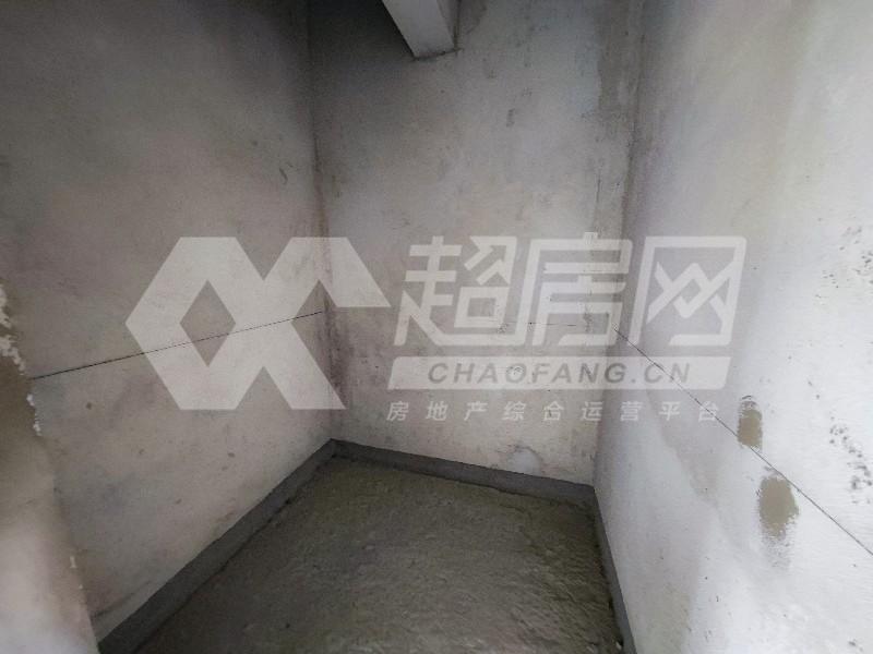 新城湾畔二手房书房