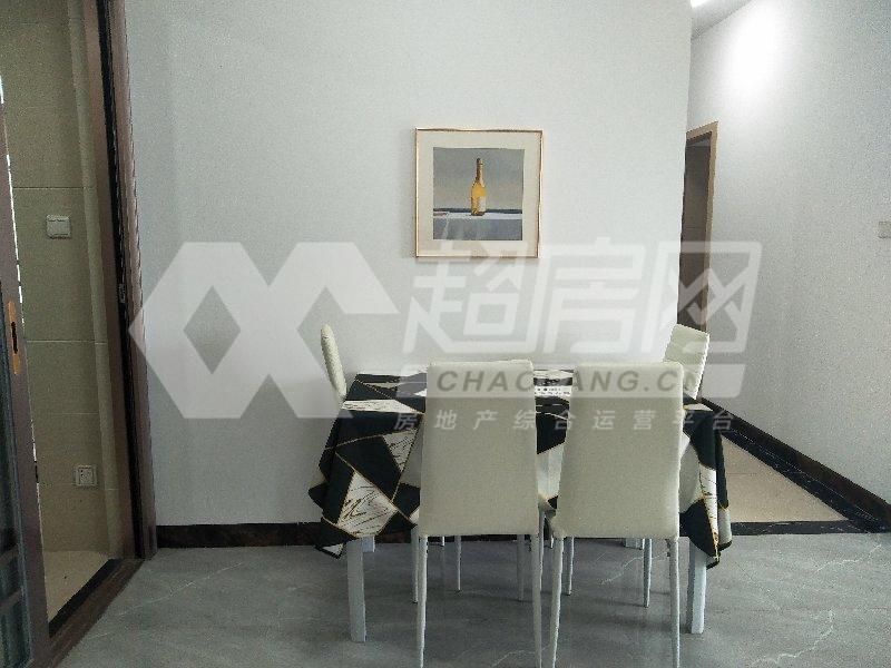 龙湖春江名城出租房书房