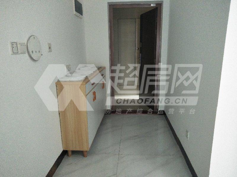 龙湖春江名城出租房书房