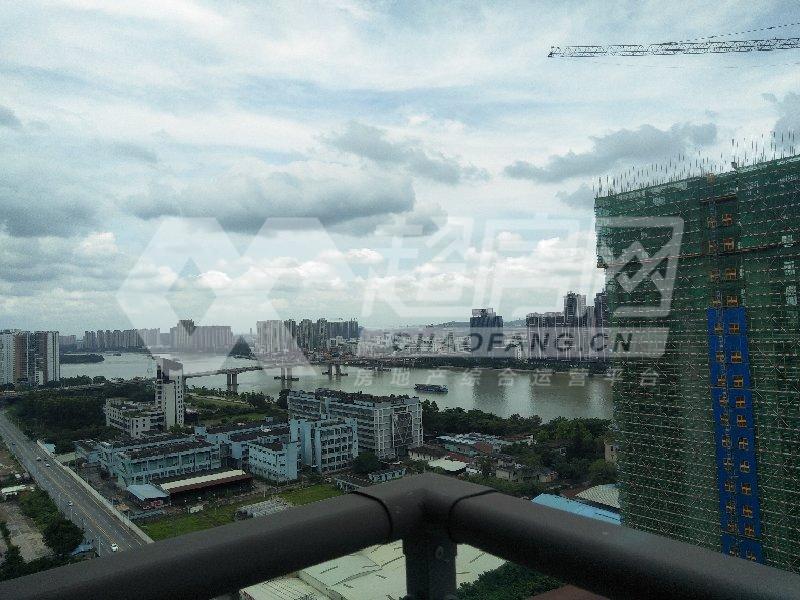 龙湖春江名城出租房露台