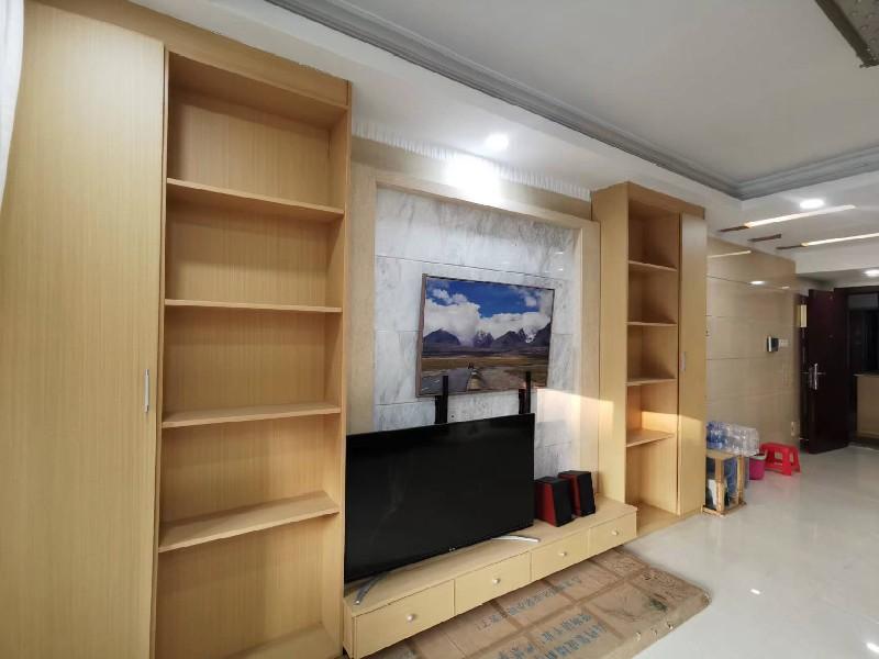 雅居乐花园（大良）出租房客厅