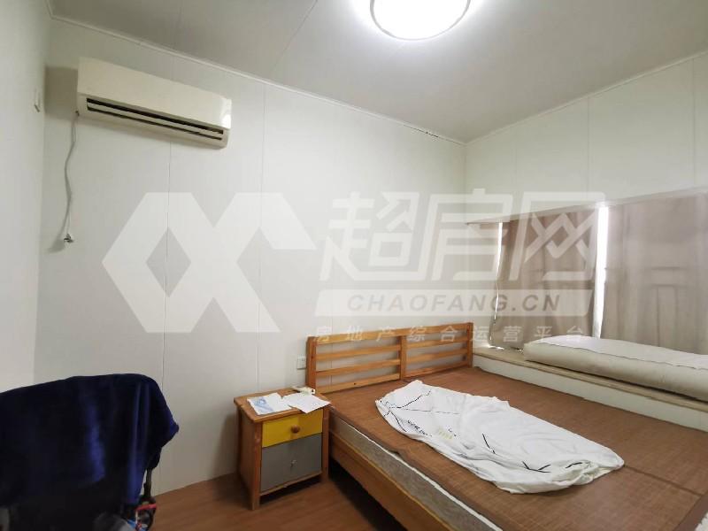 雅居乐花园（大良）出租房卧室