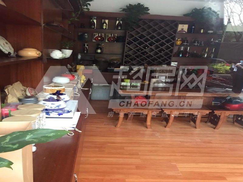 桂畔怡景湾出租房卧室