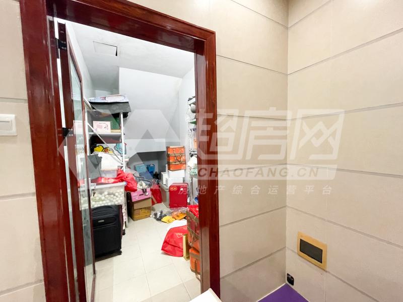 水悦城邦出租房卧室