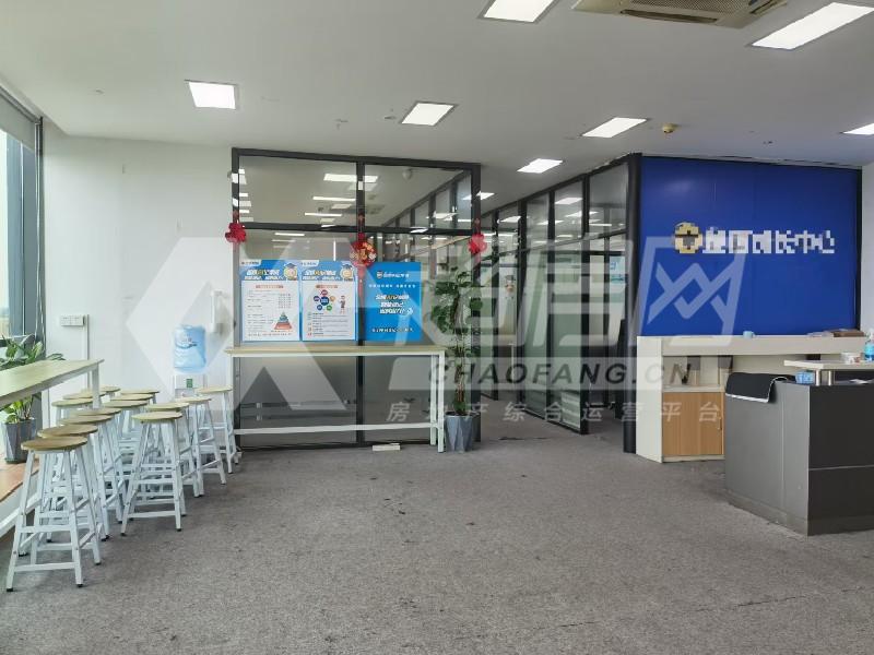 万邦商业广场出租房客厅
