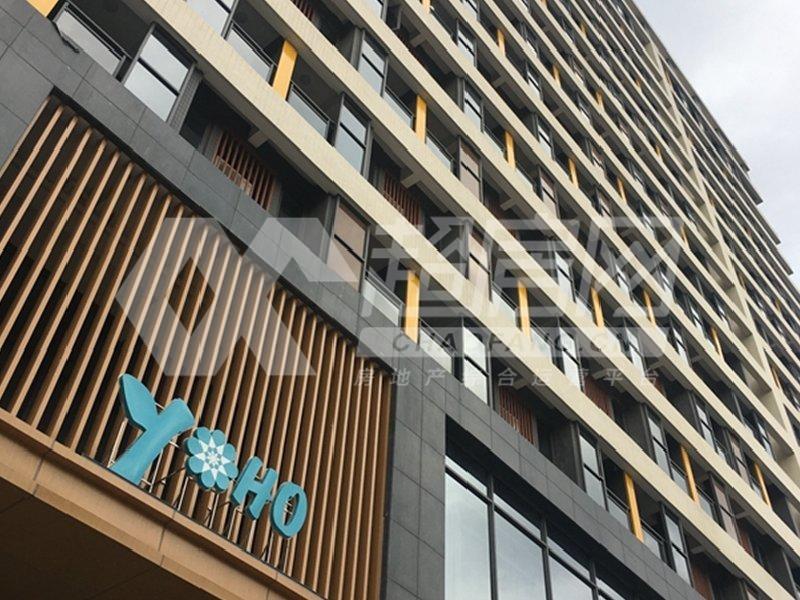 银钻广场出租房露台