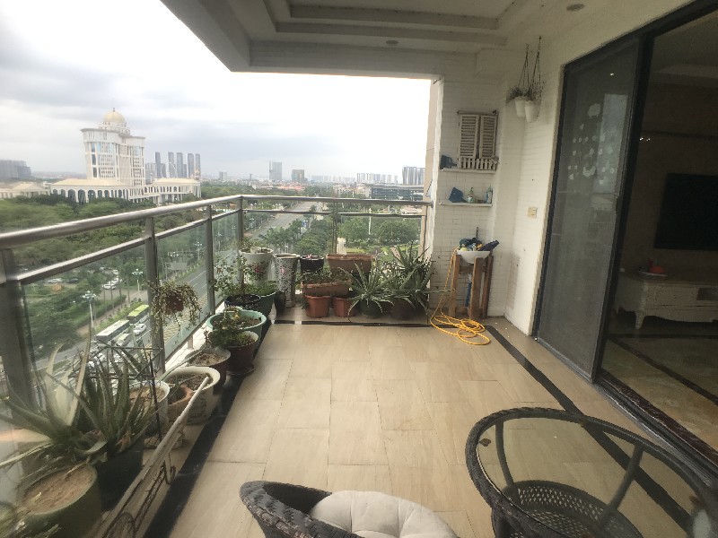 嘉信城市花园三期出租房阳台