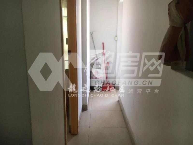 康明楼出租房书房