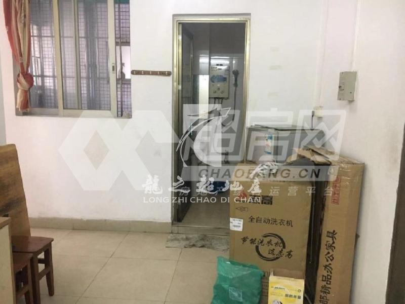 康明楼出租房客厅