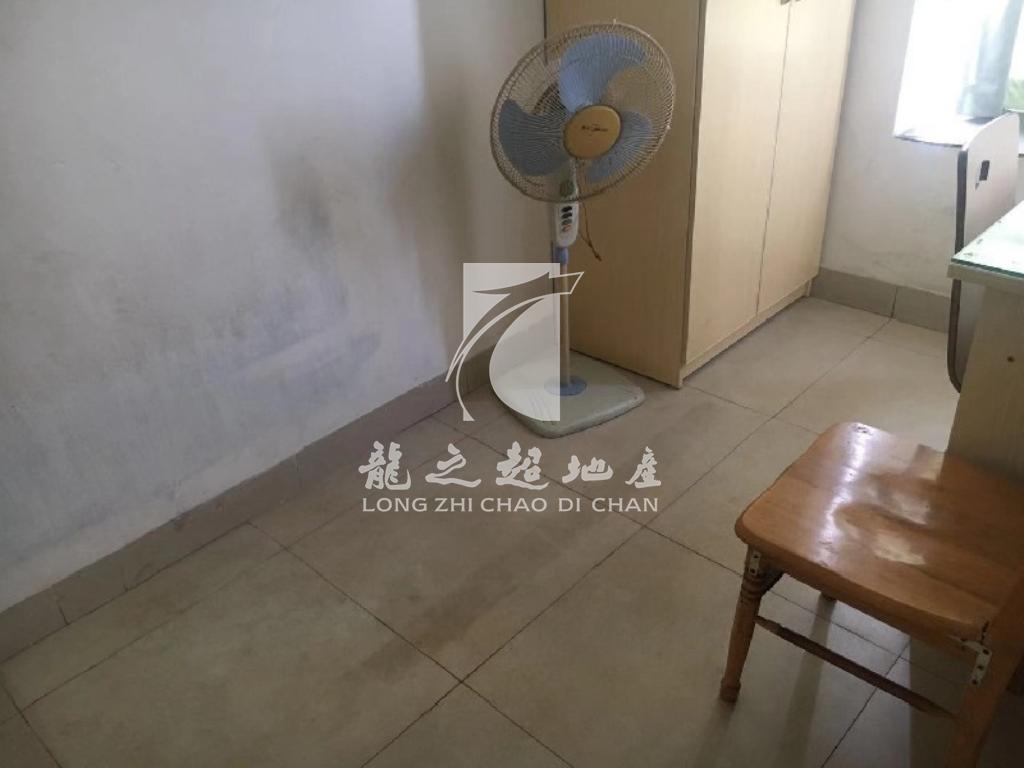 康明楼出租房卧室