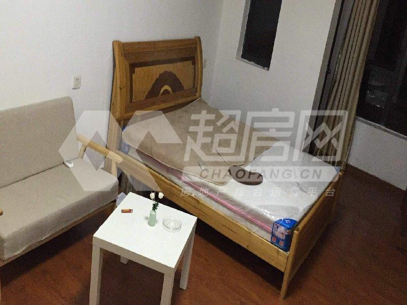 凯蓝名都出租房卧室