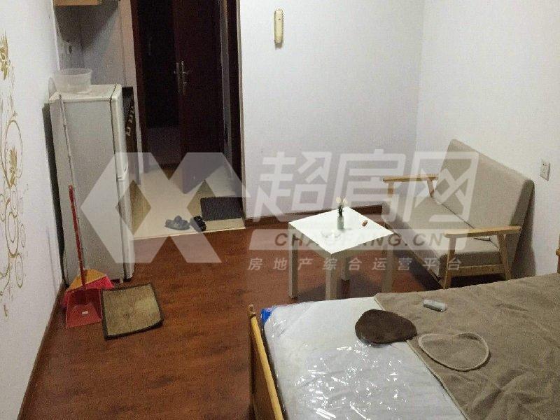 凯蓝名都出租房卧室