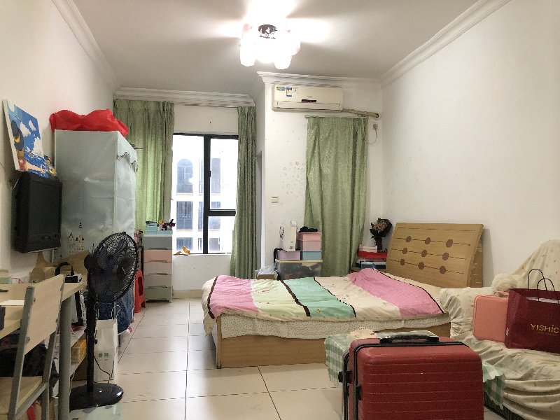 凯蓝名都出租房客厅