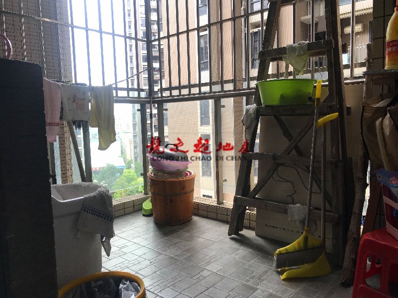 新境界出租房阳台