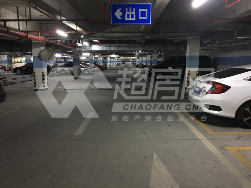 万科沁园出租房阳台