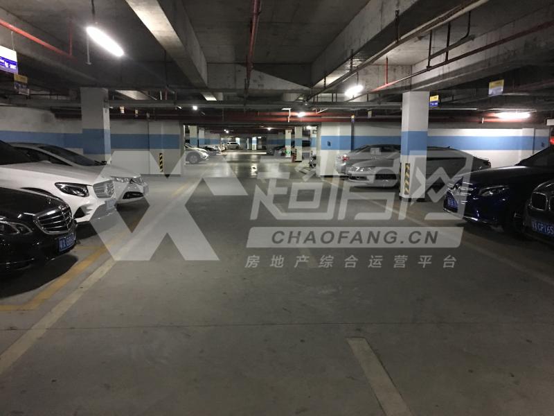 万科沁园出租房客厅