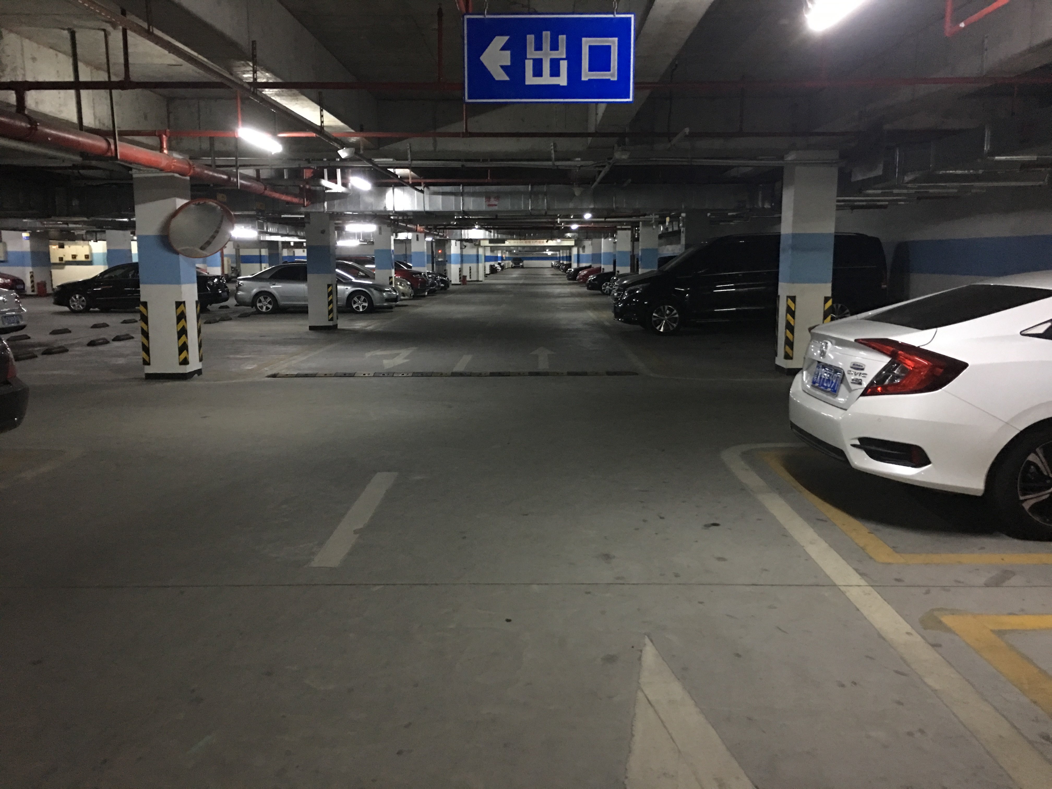 万科沁园出租房卧室