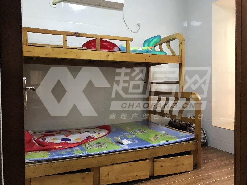 新境界出租房卧室