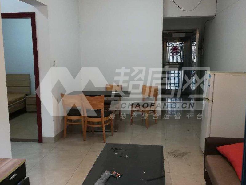 威博大厦出租房客厅