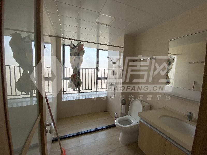 万科缤纷西园出租房书房
