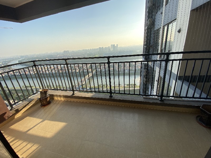 万科缤纷西园出租房阳台