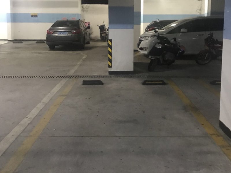 万科沁园出租房卧室