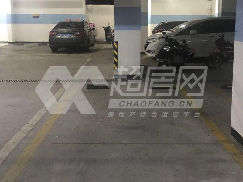 万科沁园出租房卧室