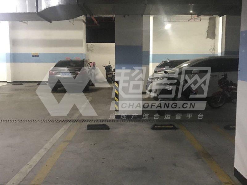 万科沁园出租房卧室