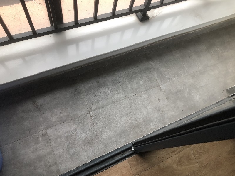林上湾出租房阳台