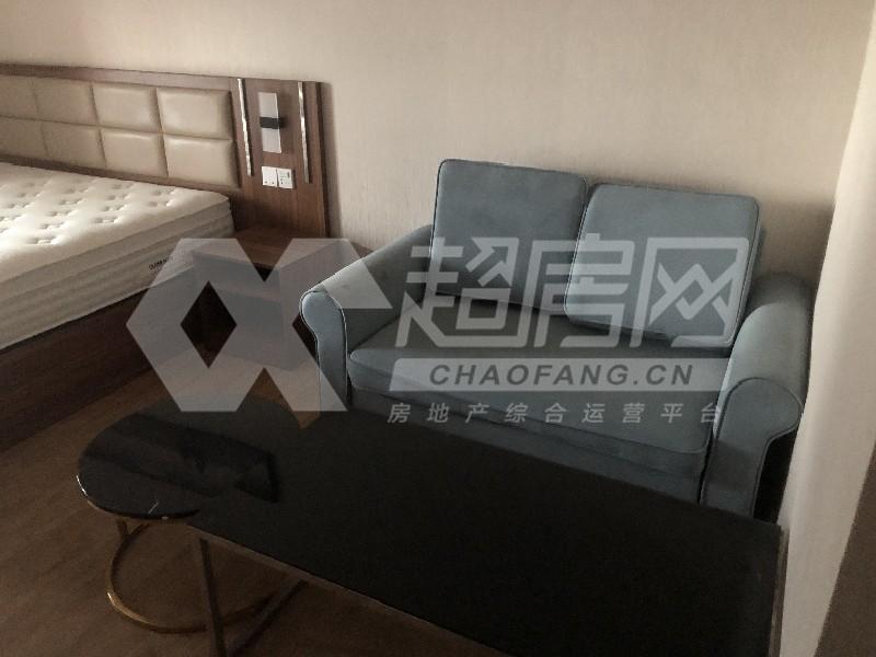 林上湾出租房卧室