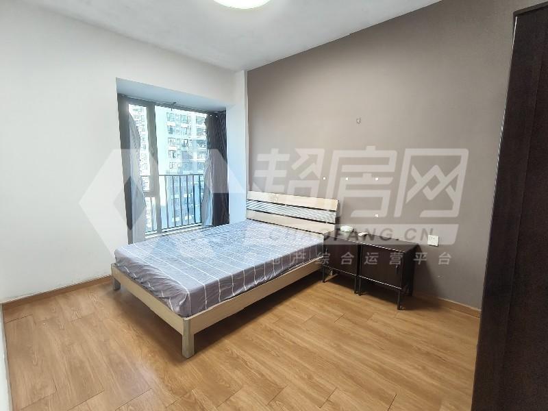 万科沁园出租房卧室